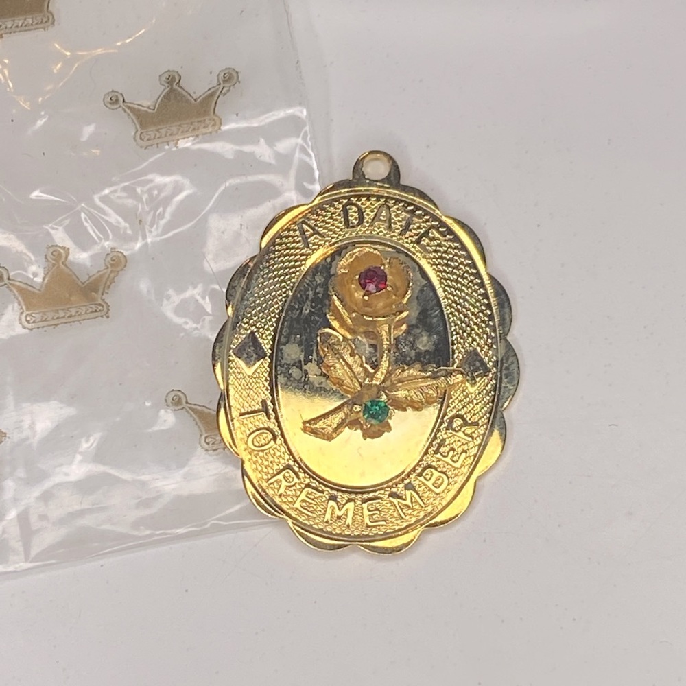Vintage House of Bovani happy anniversary gold tone charm